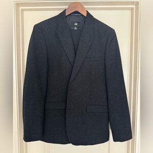 H&M Dark Navy Blue Atomic Fleck Suit 
Size 42R Jacket 34R Pants